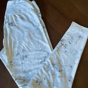 Balance Collection White, Gray, Black Marble Pattern Leggings Size M